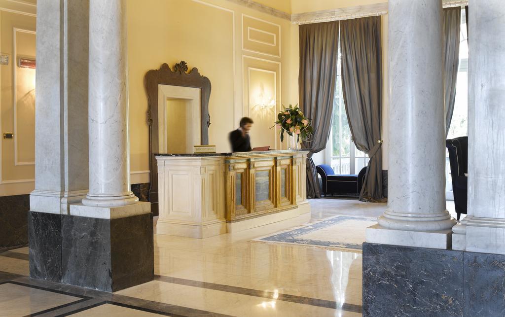利沃那宫美憬阁大酒店 利沃诺 外观 照片